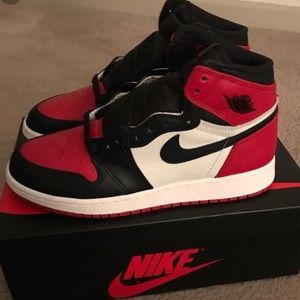 Air Jordan 1 bred toe